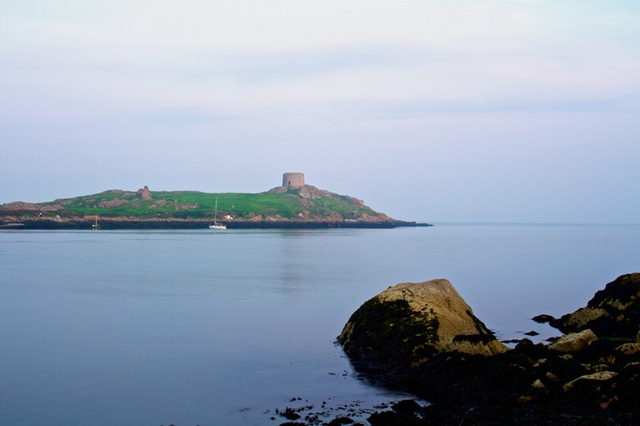 sea-lake-stones-island