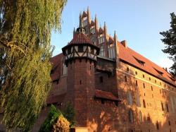 malbork-205460_640